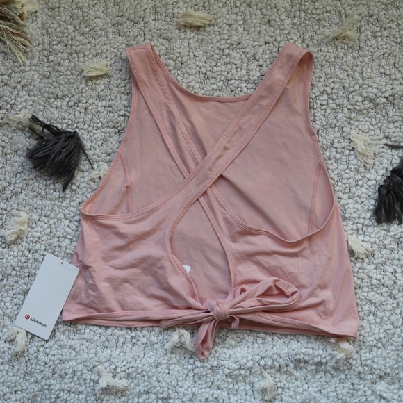 Lululemon Turn To Tie Tank In Faint Coral - Picture 2 of 5
